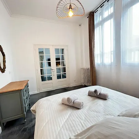 アパート Elegant*epoxy*design&decor ドンフロン